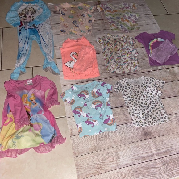 Huge 3T Pajama bundle (9 items) - Picture 10 of 12